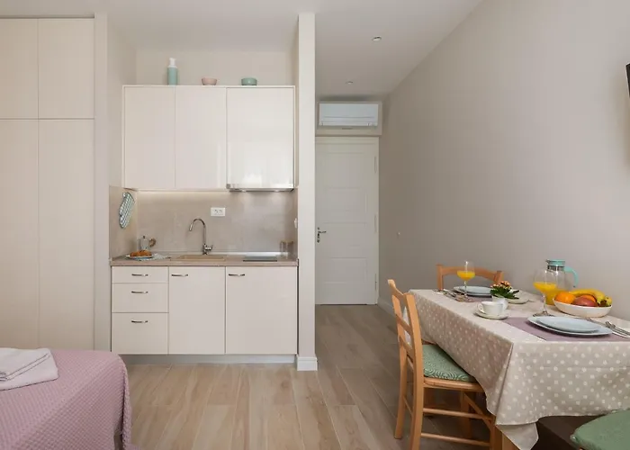 아파트 Apartment More *